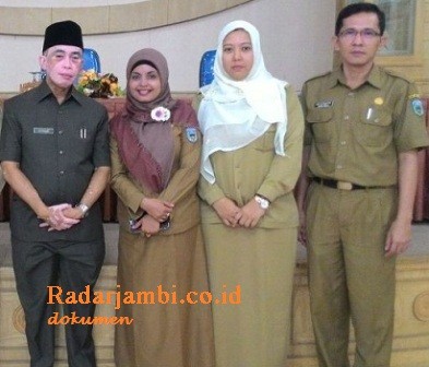 Kepala BKPSDM, Sudirman ME bersama Kabid Diklat dan Kabid Mutasi.dok